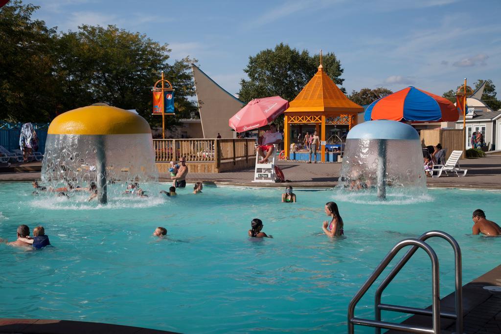 Sherkston Shores Beach Resort Порт-Колборн Экстерьер фото